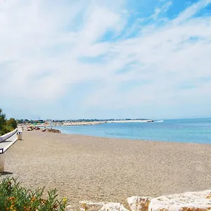 Sunny , Bari Italië