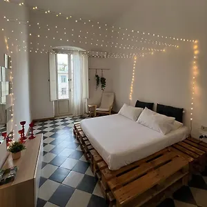Logico #35 , Bari Italië